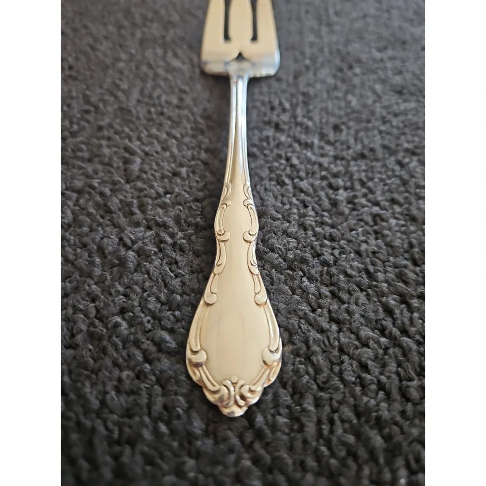 Oneida Whittier 18/8 Stainless Flatware Lot 8pc Serving Pieces Forks Spoon